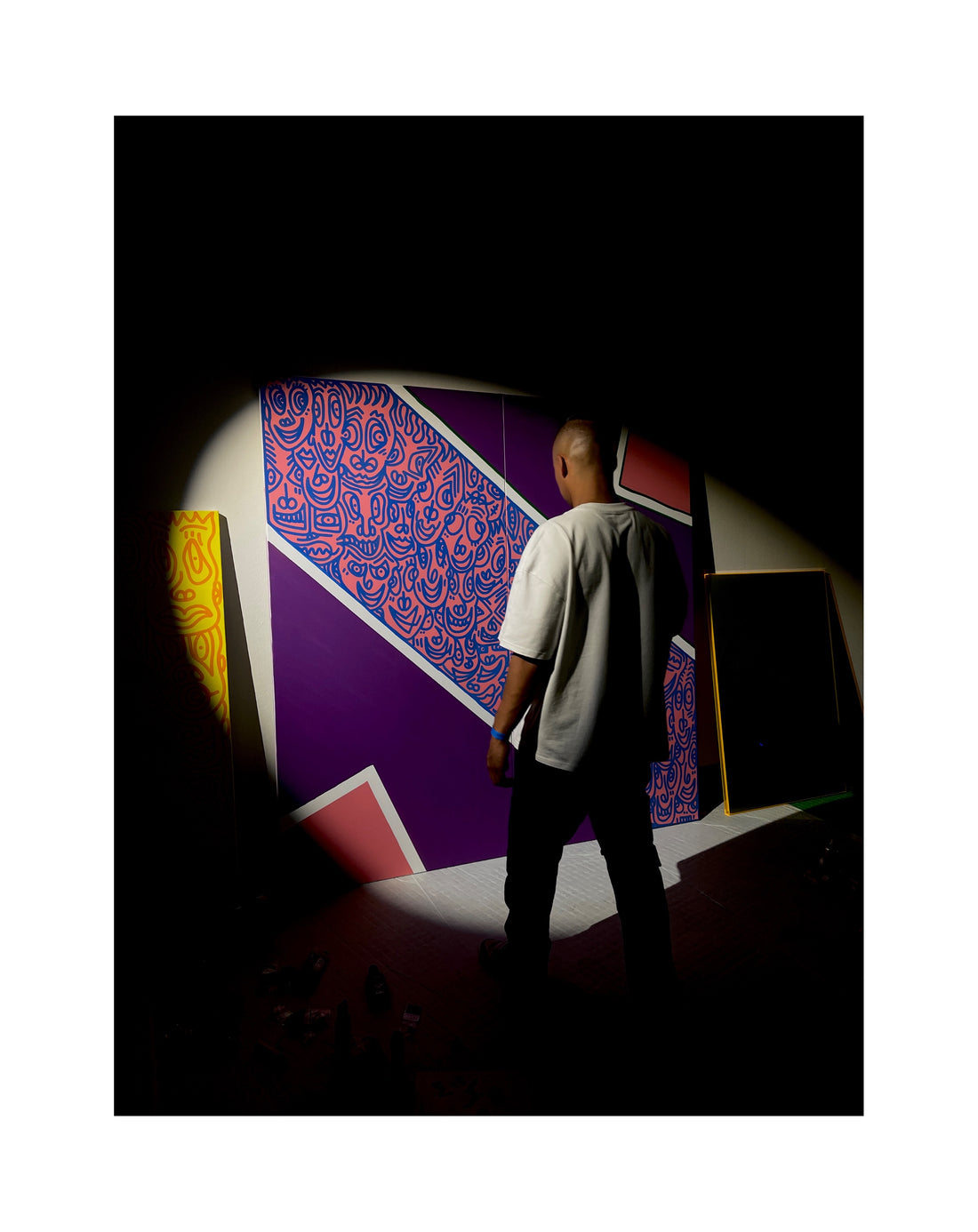 Unvergesslicher Kunstabend in der Staatsgalerie: Romulo Kuranyi mit fesselnder Live-Malerei bei "Anti-Fashion"